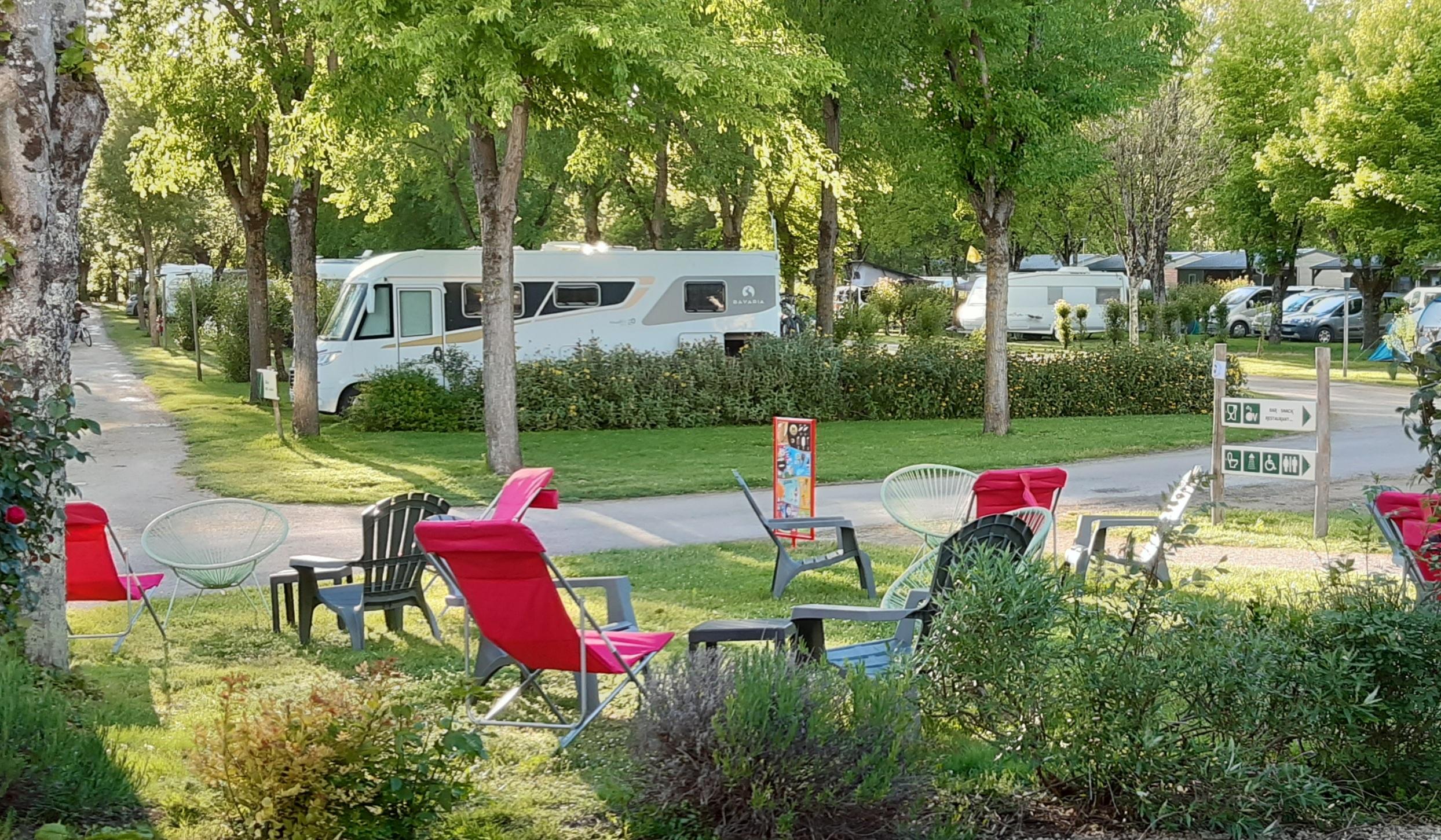 Etes-vous plutôt tente, caravane, camping-car ou chalet au camping la Venise Verte ? 